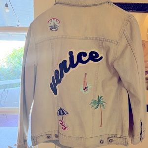 Rails Venice 🏖️ Women’s distressed jean jacket. Size small, New with tags ✨